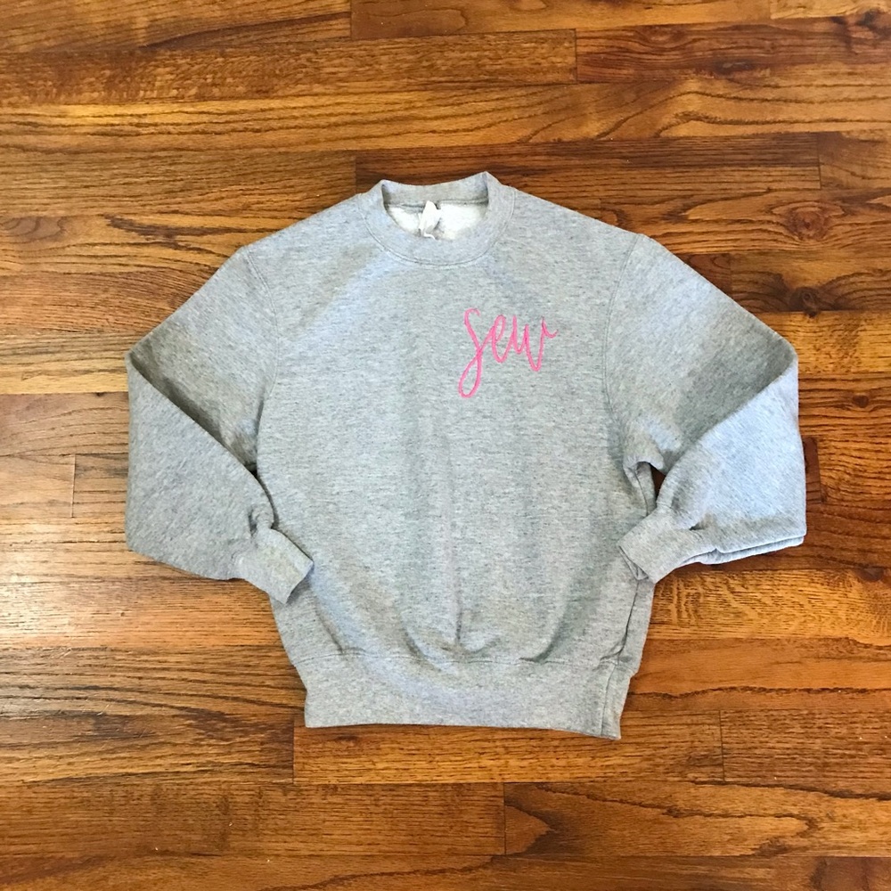 Girls Gray Sweatshirt Shirt w/ SEW Initials Monogrammed in Pink
Size Small
50%